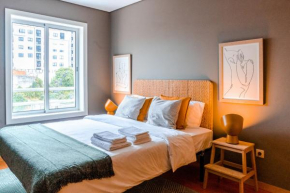 Sunny Studio in the heart of Lapa - 5min walk to Metro!